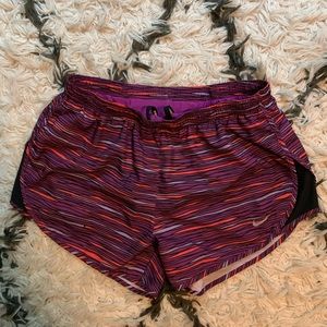 Nike Tempo Dry Fit Small Fuschia